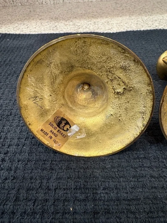 Vintage brass candlestick holders (bow/ribbon) - Picture 6 of 10